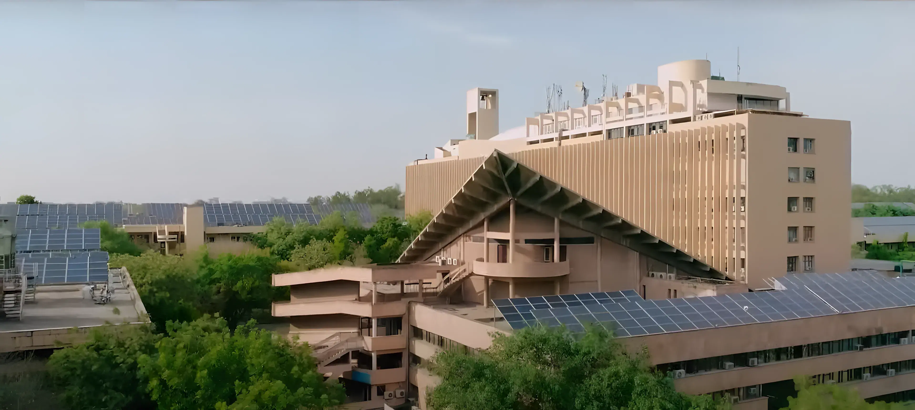 IIT Delhi academic infrastructure photo 7